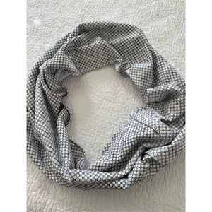 Lululemon Vinyasa Fleece Scarf